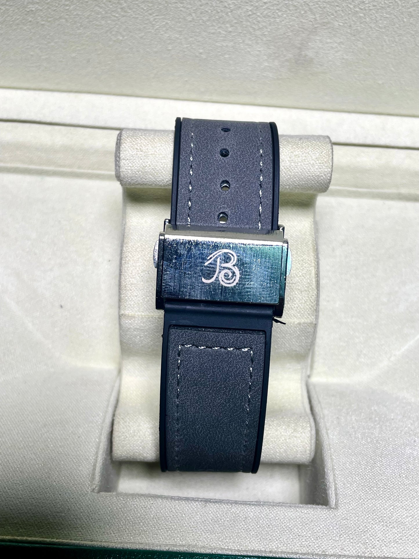 Hublot Black Scelton With Gray Strap